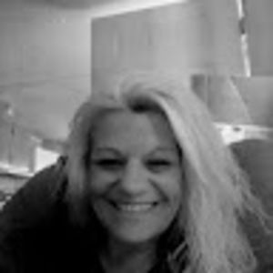 Meet your Posher, Tonya